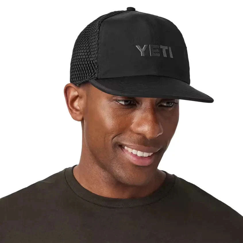 YETI GORRA LOGO PERFORMANCE NEGRO Mundo Outdoors Shop