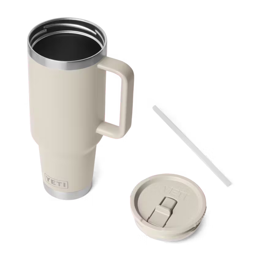 YETI 40 OZ TRAVEL STRAW MUG