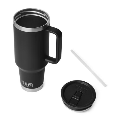 YETI 40 OZ TRAVEL STRAW MUG
